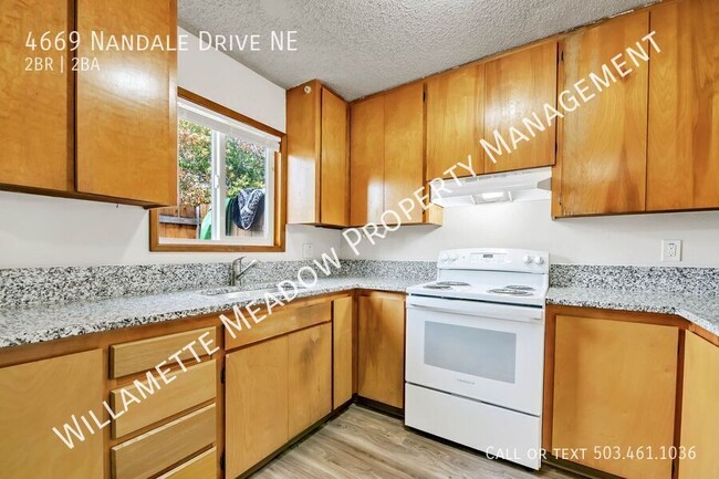 Building Photo - Newly Remodeled 2 Bedroom, 1.5 Bathroom Ap...