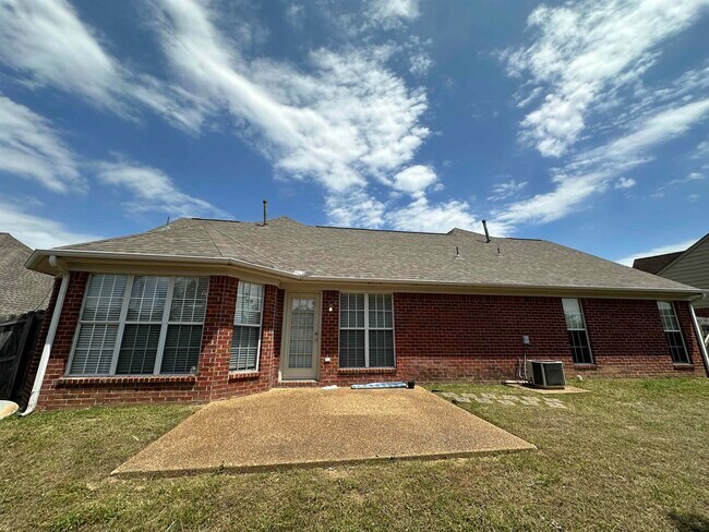 Building Photo - 1409 Brimfield Cove
