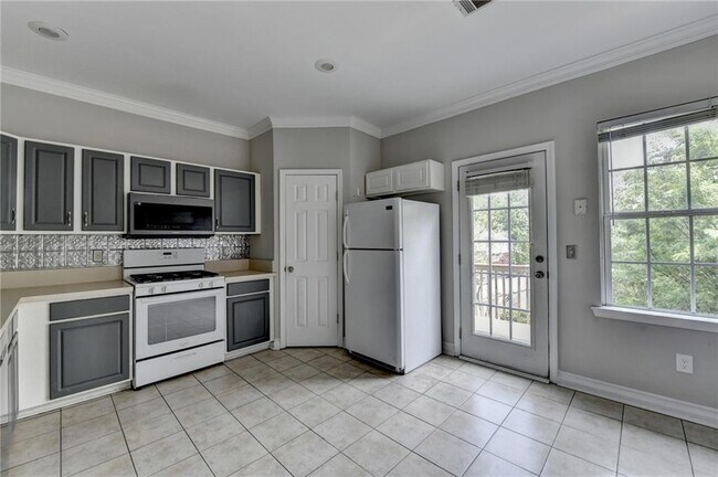 Building Photo - 3187 Mill Springs Cir NE