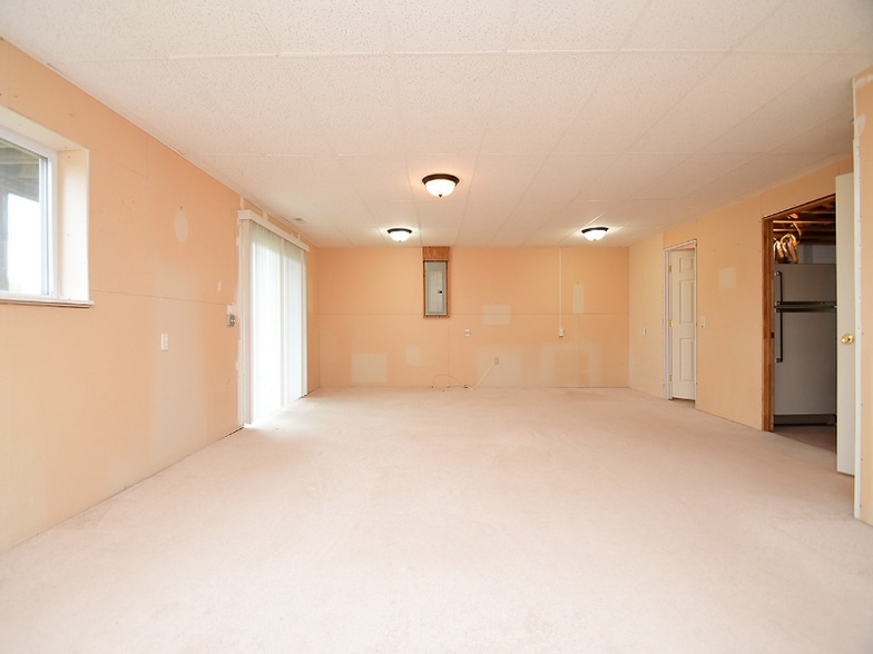 Building Photo - 5018 S 194th Ave