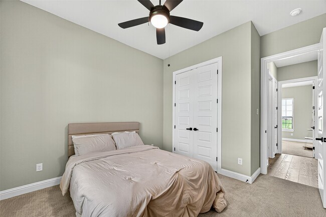 Building Photo - 2135 Tioga Vw Dr