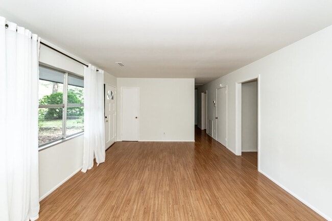 Building Photo - 1521 Juniper St
