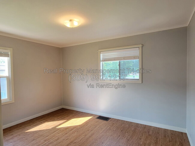 Building Photo - 312 Goethals Dr