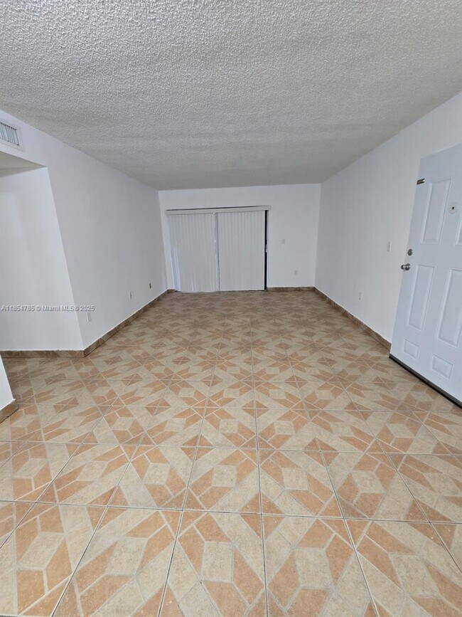 Building Photo - 15620 SW 80th St