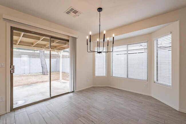 Building Photo - 338 N 152nd Dr