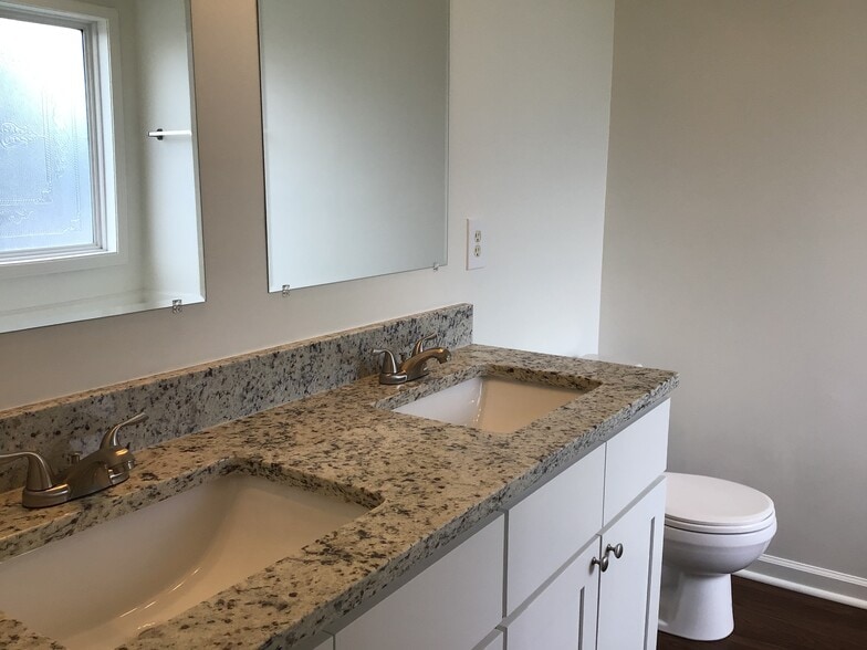 Building Photo - 257 Mayors Ln