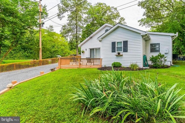 Building Photo - 315 South Dr