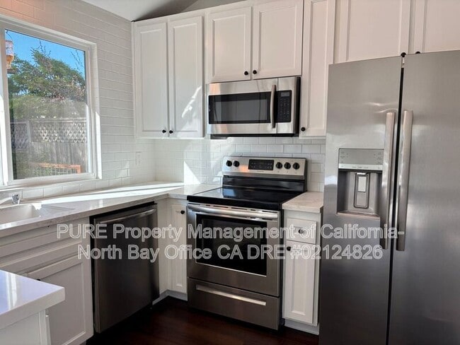 Building Photo - 104 Banff Way