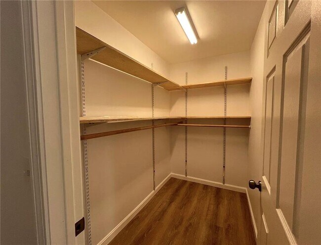 Building Photo - 9 Turner Ave