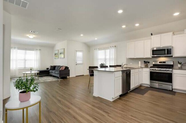 Building Photo - 21317 Wilmiller Ln