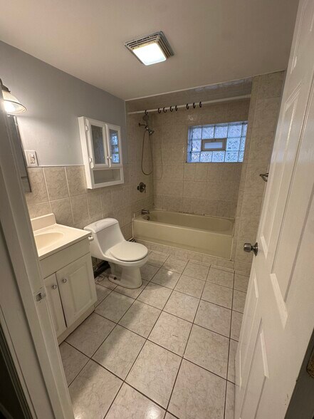 Building Photo - 9120 Lawler Ave