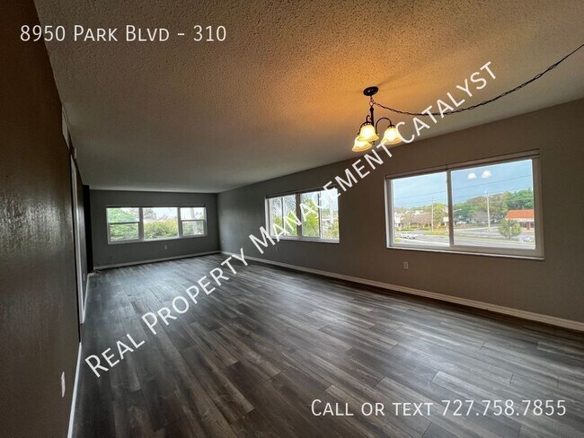 Building Photo - 8950 Park Blvd