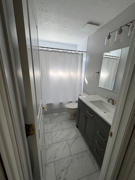 Building Photo - 6508 S Andes Way