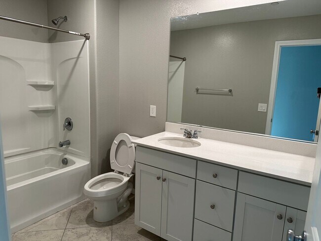 Building Photo - Upgraded, 3 bedroom Inspirada Townhome