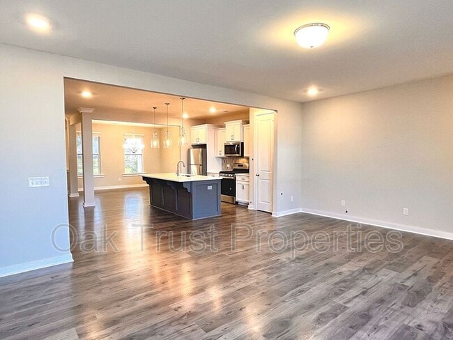 Building Photo - 117 Summer Tanager Dr
