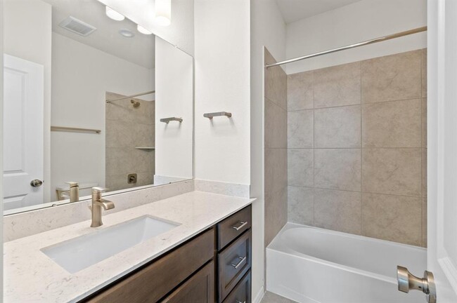 Building Photo - 12826 Raemoir Dr