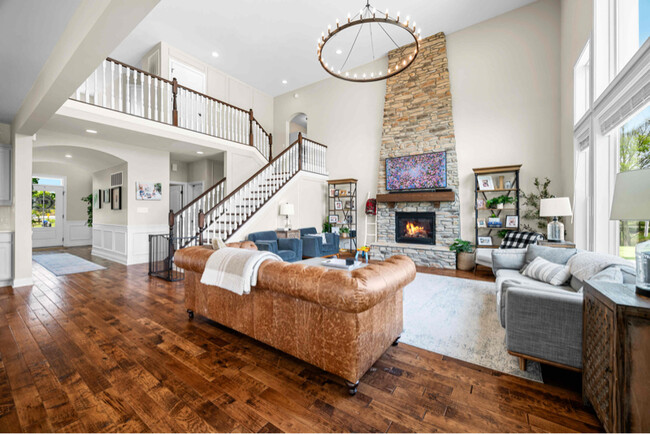 Building Photo - 5990 Hollow Ct