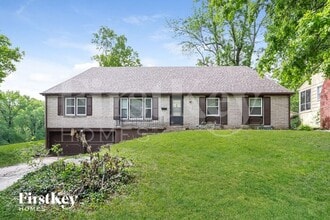 Building Photo - 4005 NE 50th Terrace