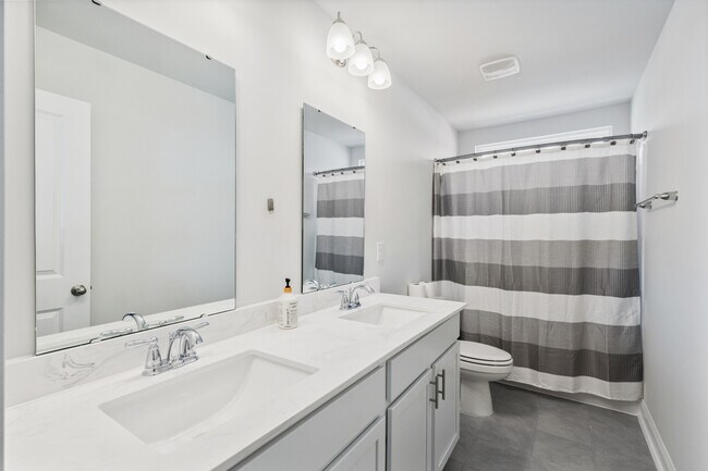 Building Photo - 2053 Ainsley Dr