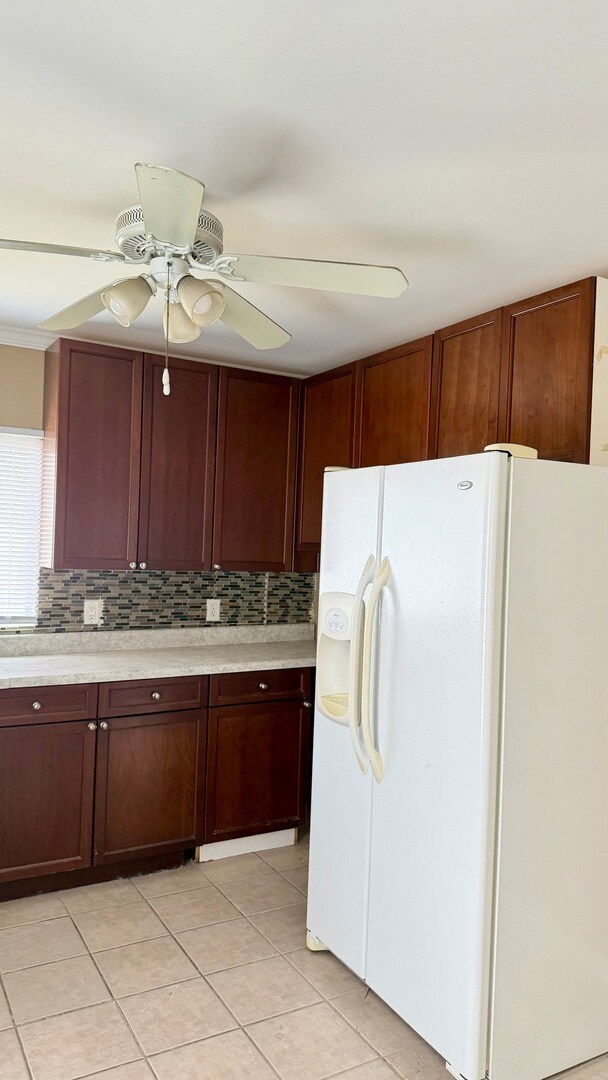 Building Photo - 927 Westshire Dr