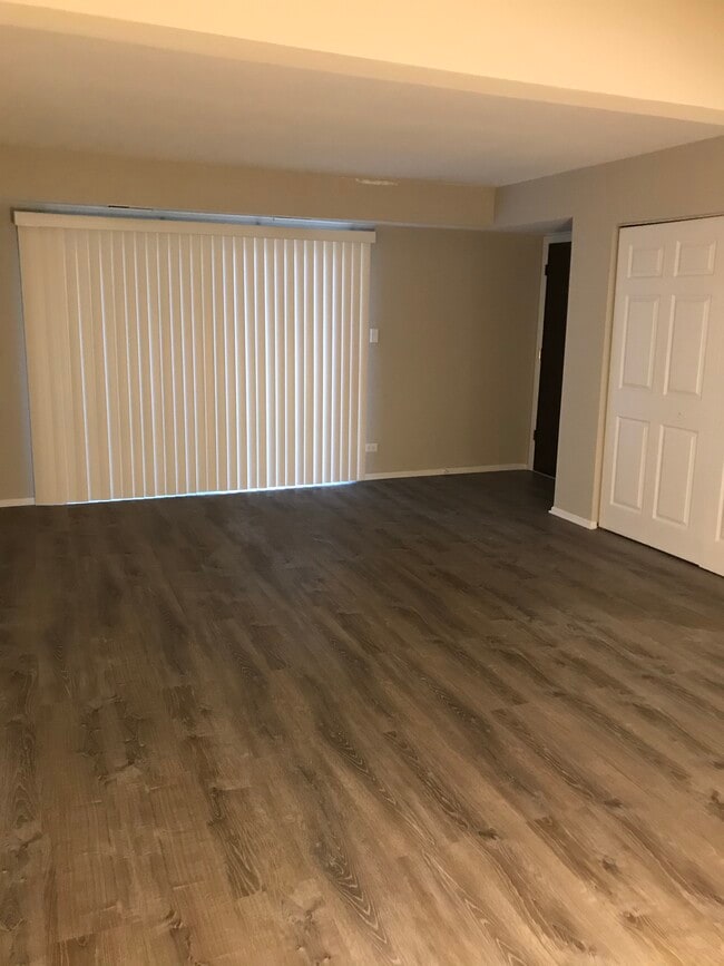 Great room - 1153 S Forums Ct