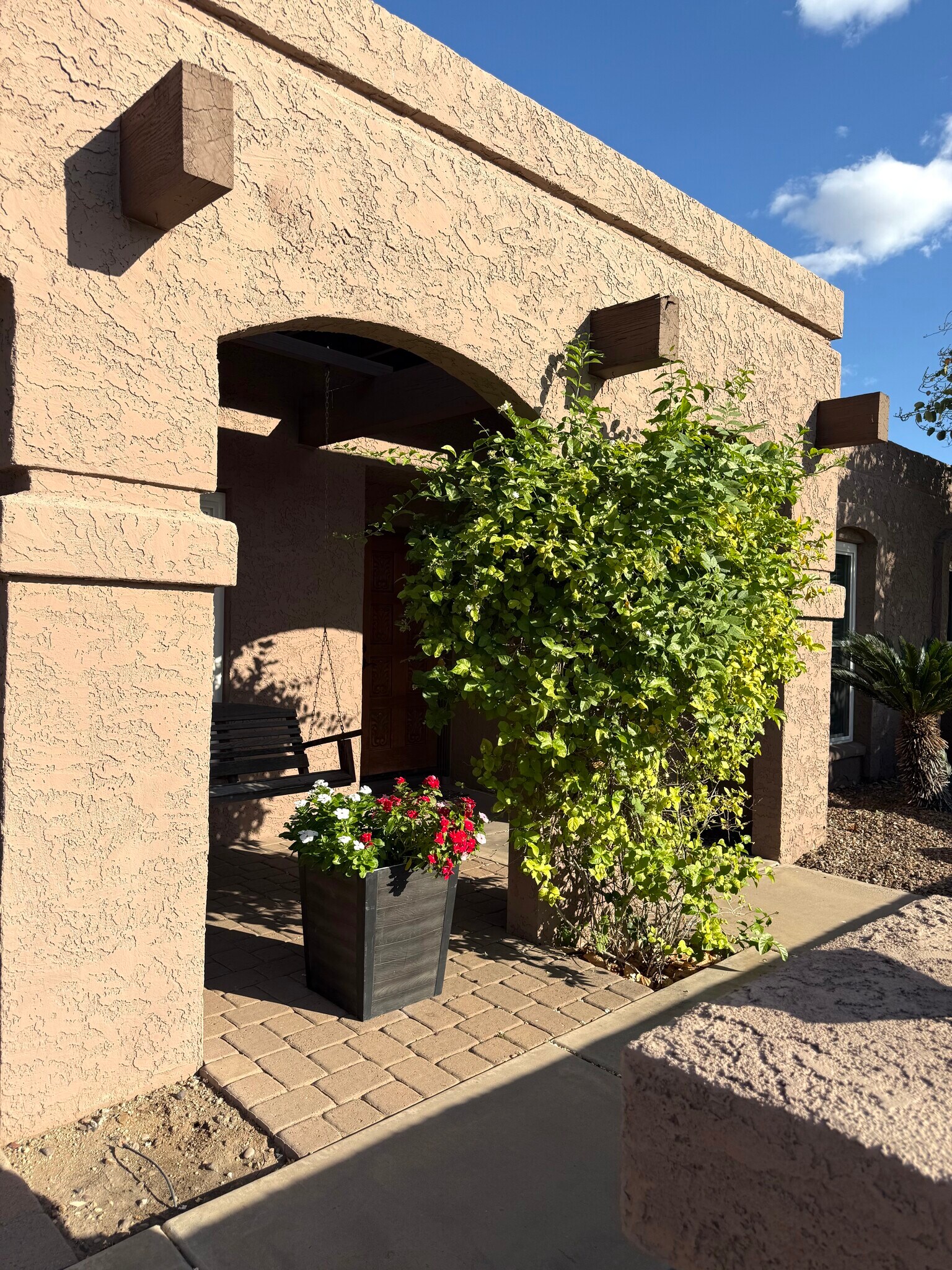 Building Photo - 8315 S Taylor Dr