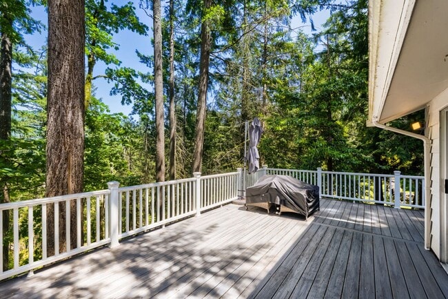 Building Photo - 3bd/1.75ba Issaquah Home
