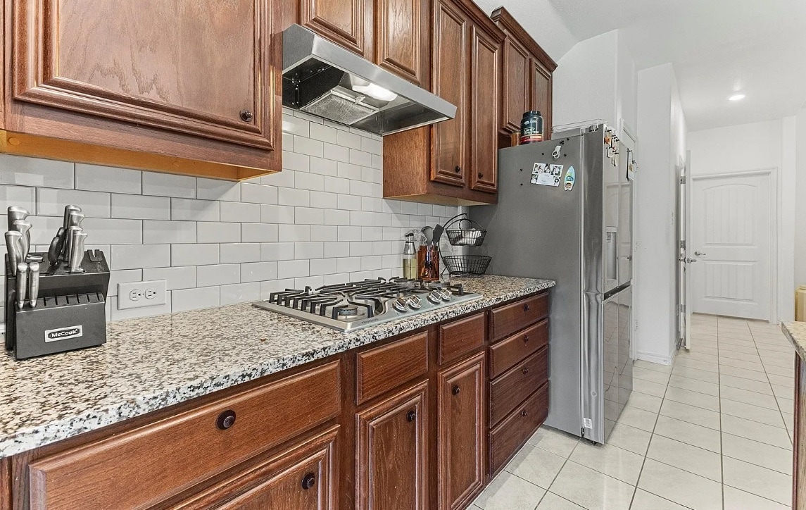 Building Photo - 4706 Lakeway Dr