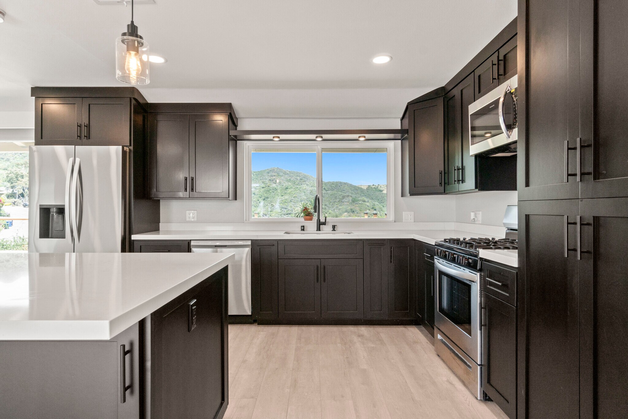 Building Photo - 1060 Palisair Pl