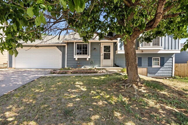 Building Photo - Spacious 3-Bedroom Home  & Attached Garage