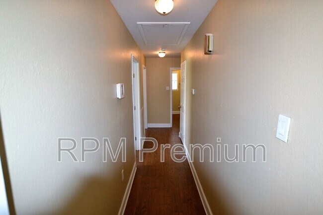 Building Photo - 12299 Sherbrook Dr