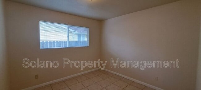 Building Photo - 355 Spindrift Way