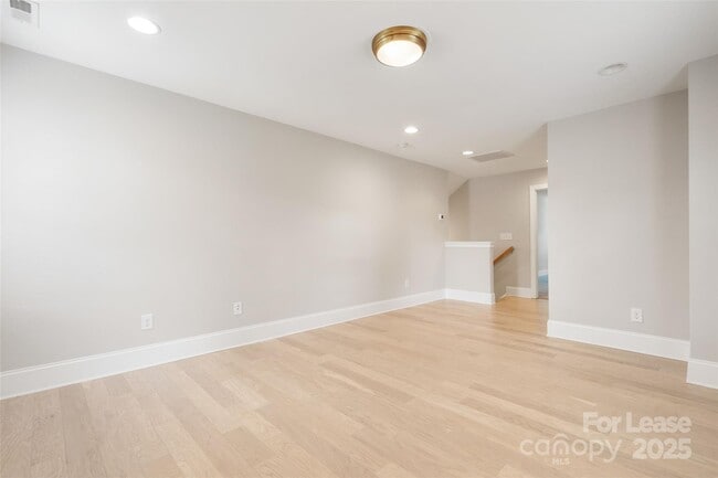 Building Photo - 1513 Landis Ave