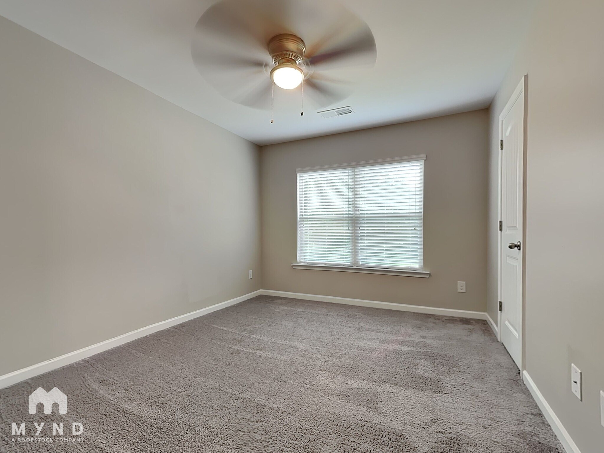 Building Photo - 2455 Quincy Loop