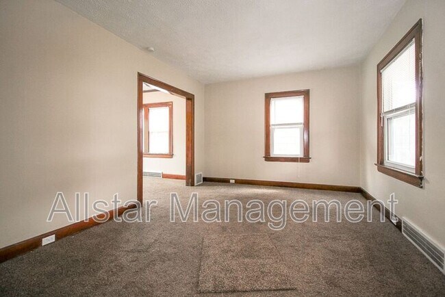 Building Photo - 14210 Athens Ave