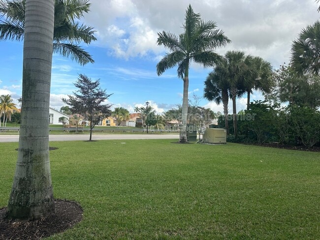 Building Photo - 11718 Ct-13