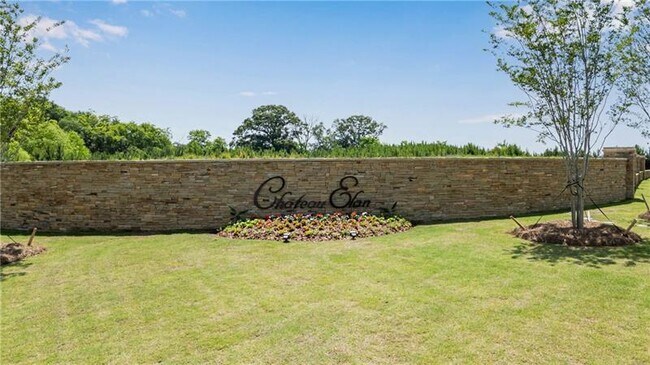 Building Photo - 5861 Yoshino Cherry Ln NE