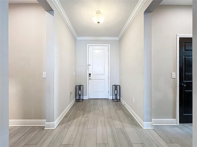 Building Photo - 5559 Trevesta Pl