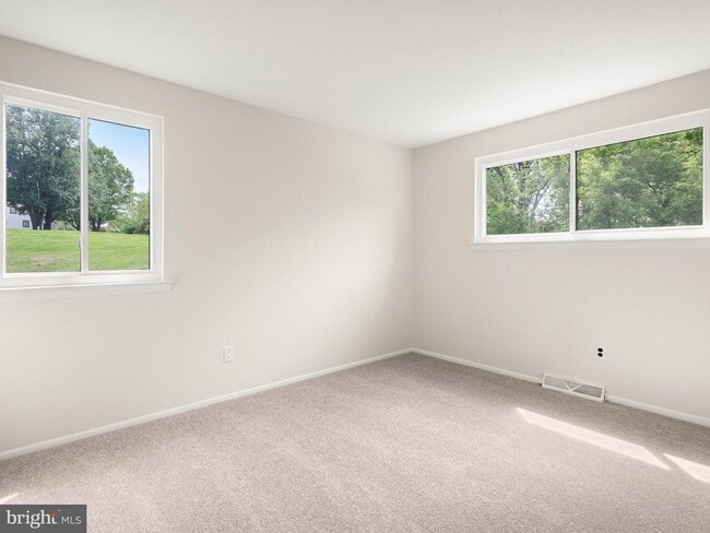 Building Photo - 7 Wyndham Ct