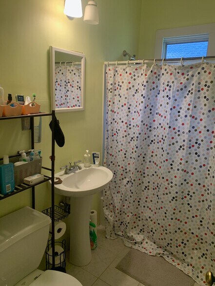 Second floor bathroom - 27 Walkley Rd