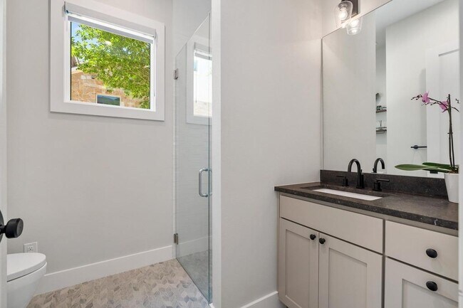 Building Photo - 2600 Arion Cir