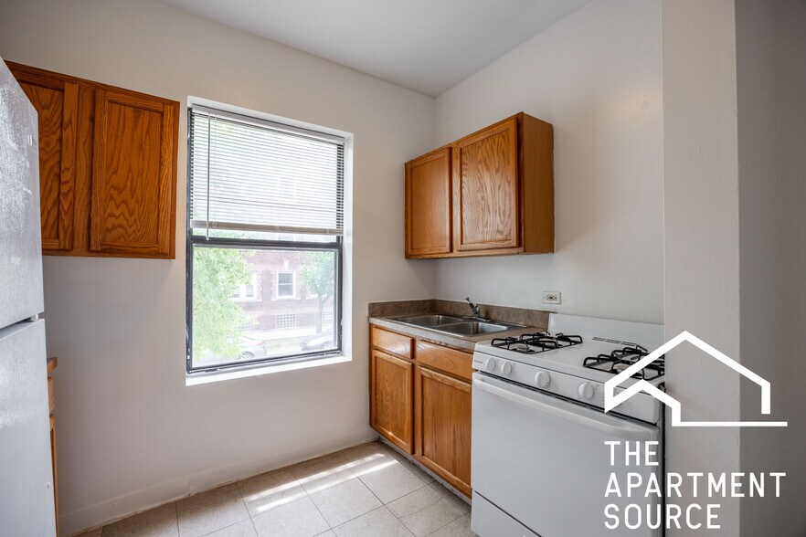 Building Photo - 1522 N Kedzie Ave
