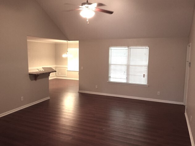 Building Photo - 230 Fontenot Dr