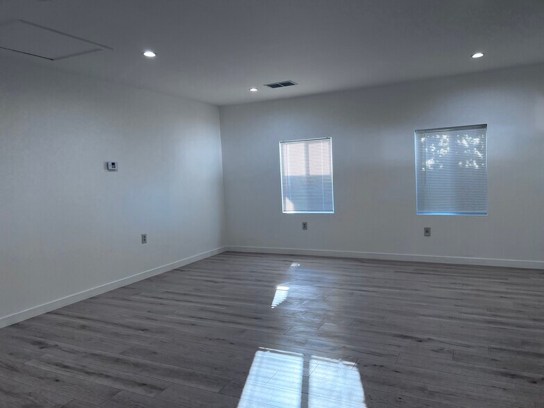 Building Photo - 17162 Tulsa St