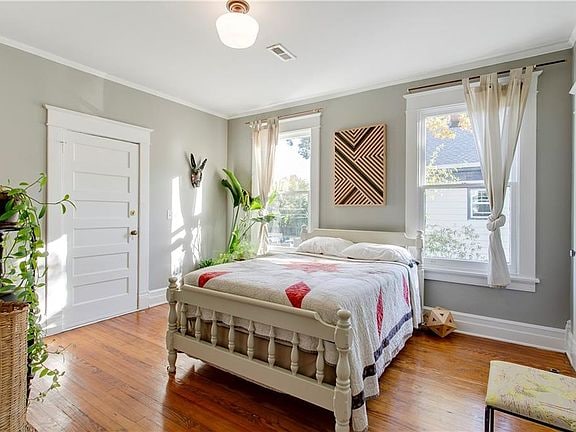 Building Photo - 3023 Fendall Ave