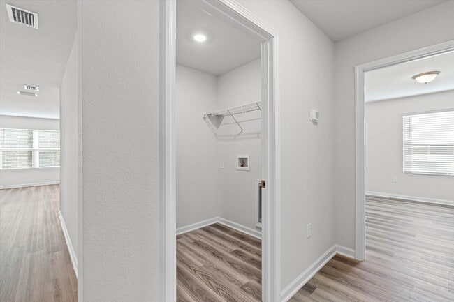 Building Photo - 13581 Paris Cir