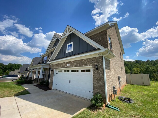 Building Photo - 6260 Kershaw Mdws Rd