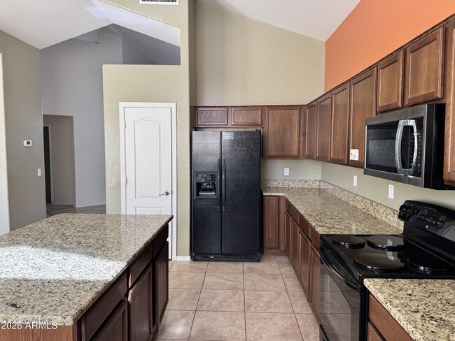 Building Photo - 1733 E Primera Dr