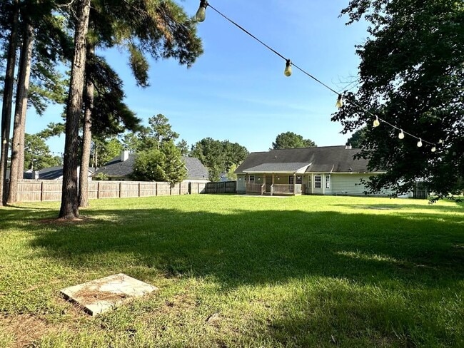 Building Photo - 124 Bayou Ct