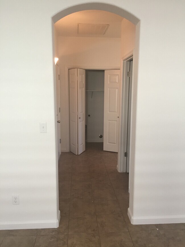 Building Photo - 3 Bedroom Brand New Madera Home for Rent